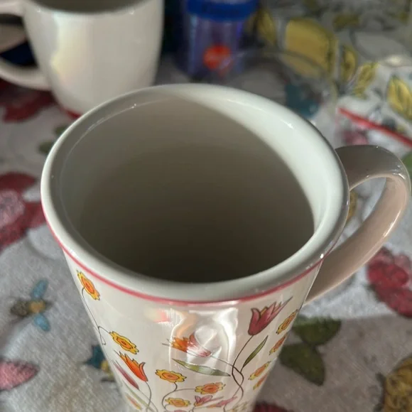 Floral Ceramic Mug - Picture 4 of 4